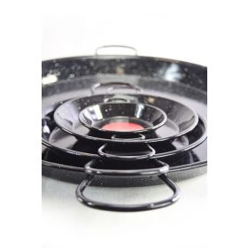 Különböző méretű paella edények