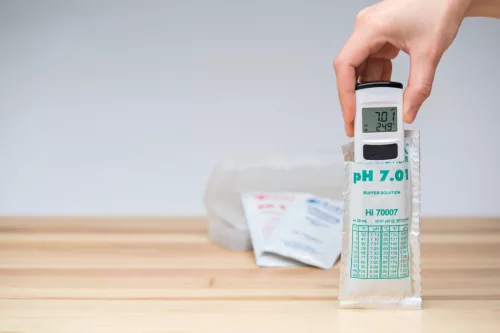 HI98108 pHep+® pH teszter kalibrálás közben