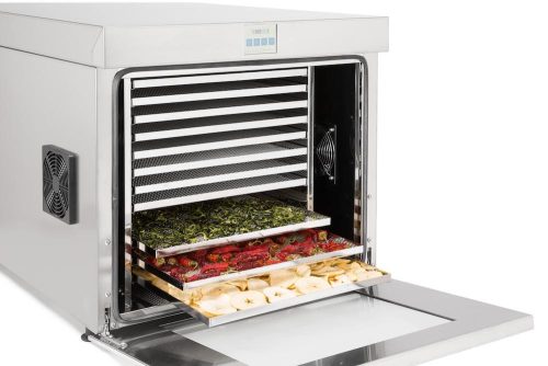 Profi kisüzemi aszalógép aszalás közben