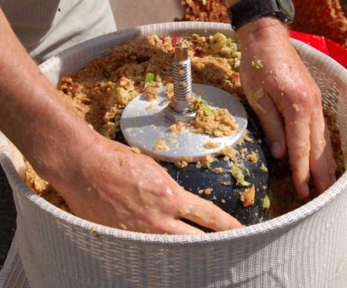 Speidel hidraulikus prés betöltése