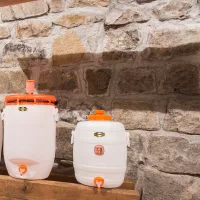 Cefrehordó, tartály, kotyogó és kiegészítők
