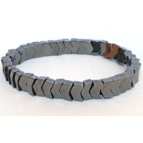 Karkötő hematitból, szív nélkül