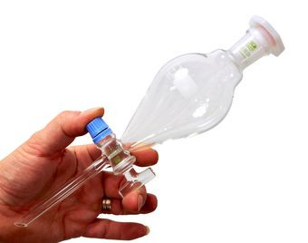 Illóolaj leválasztó tölcsér 100 ml-es
